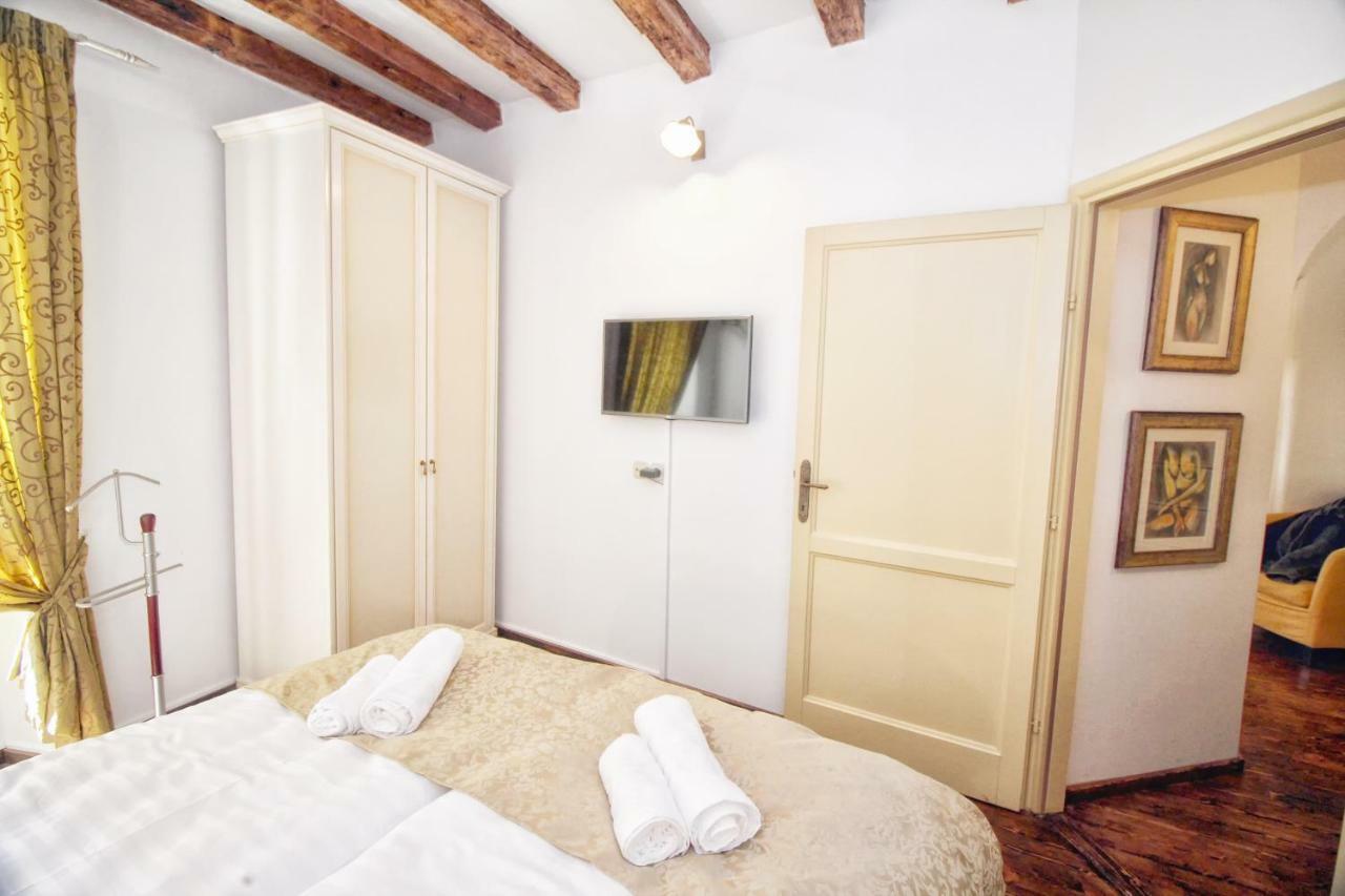 Apartment La Prua